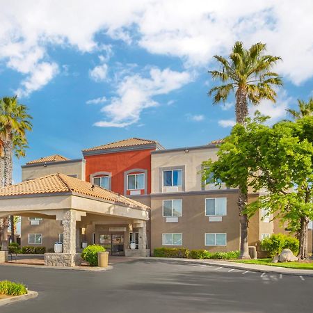Best Western Plus Villa Del Lago Inn Patterson Bagian luar foto