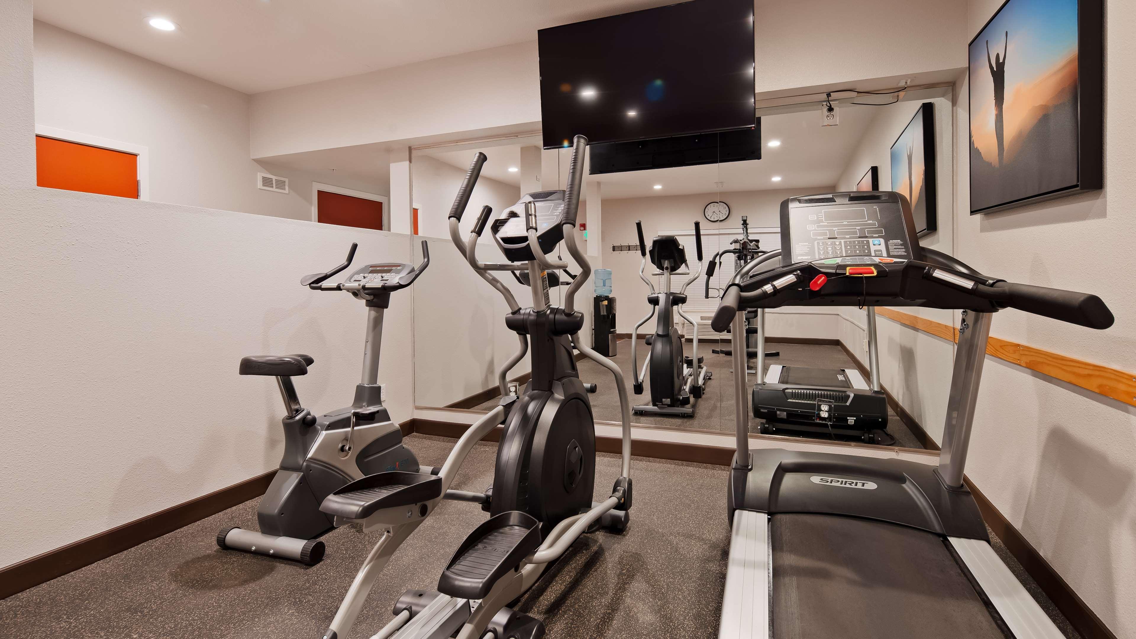 Best Western Plus Villa Del Lago Inn Patterson Bagian luar foto