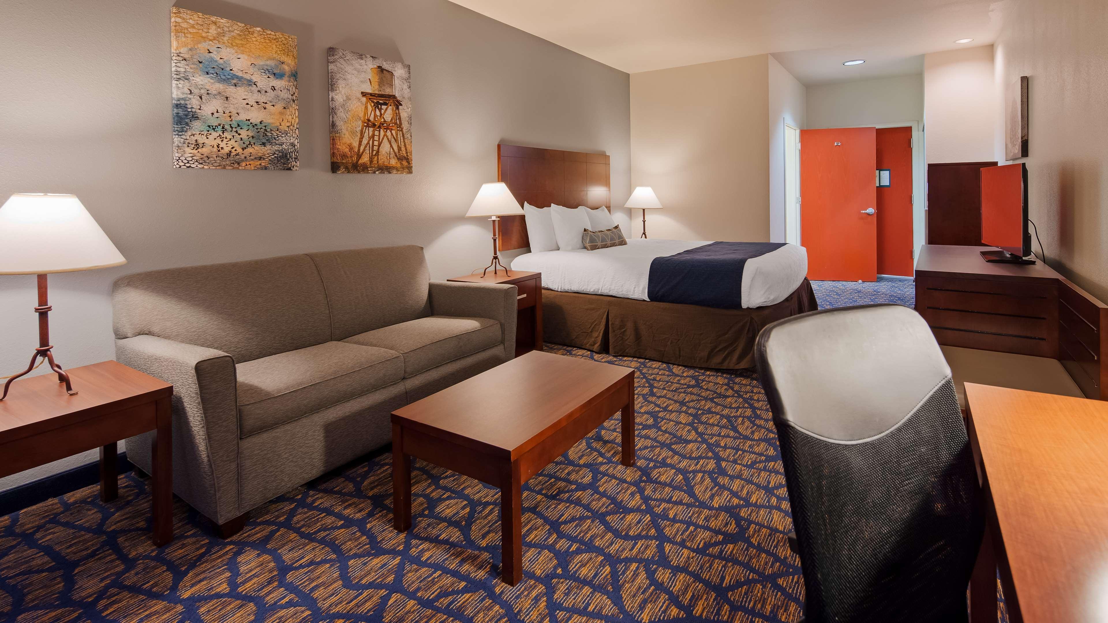 Best Western Plus Villa Del Lago Inn Patterson Bagian luar foto