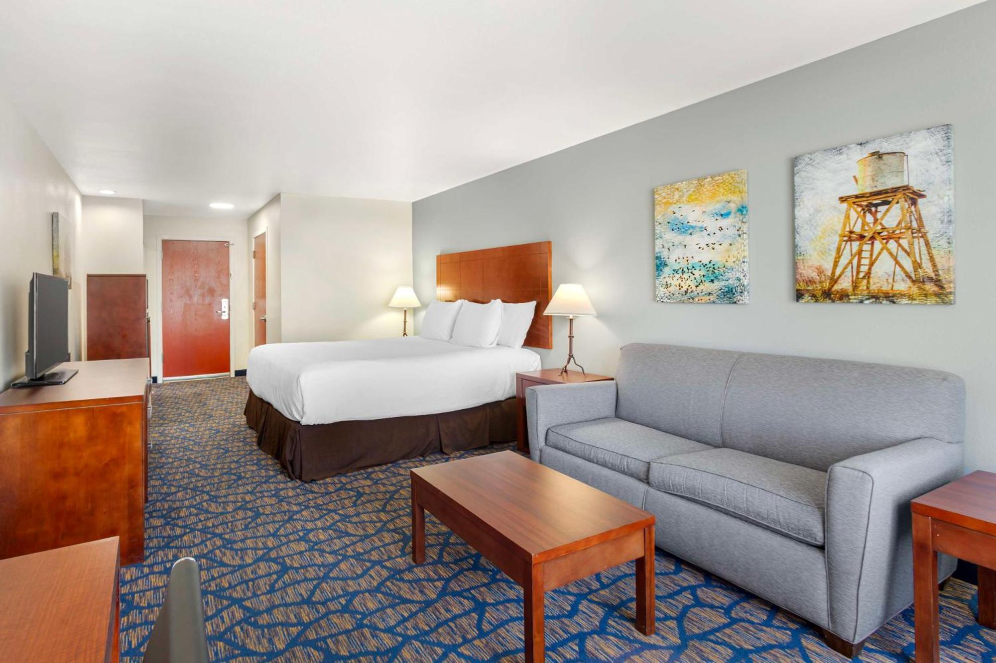 Best Western Plus Villa Del Lago Inn Patterson Bagian luar foto