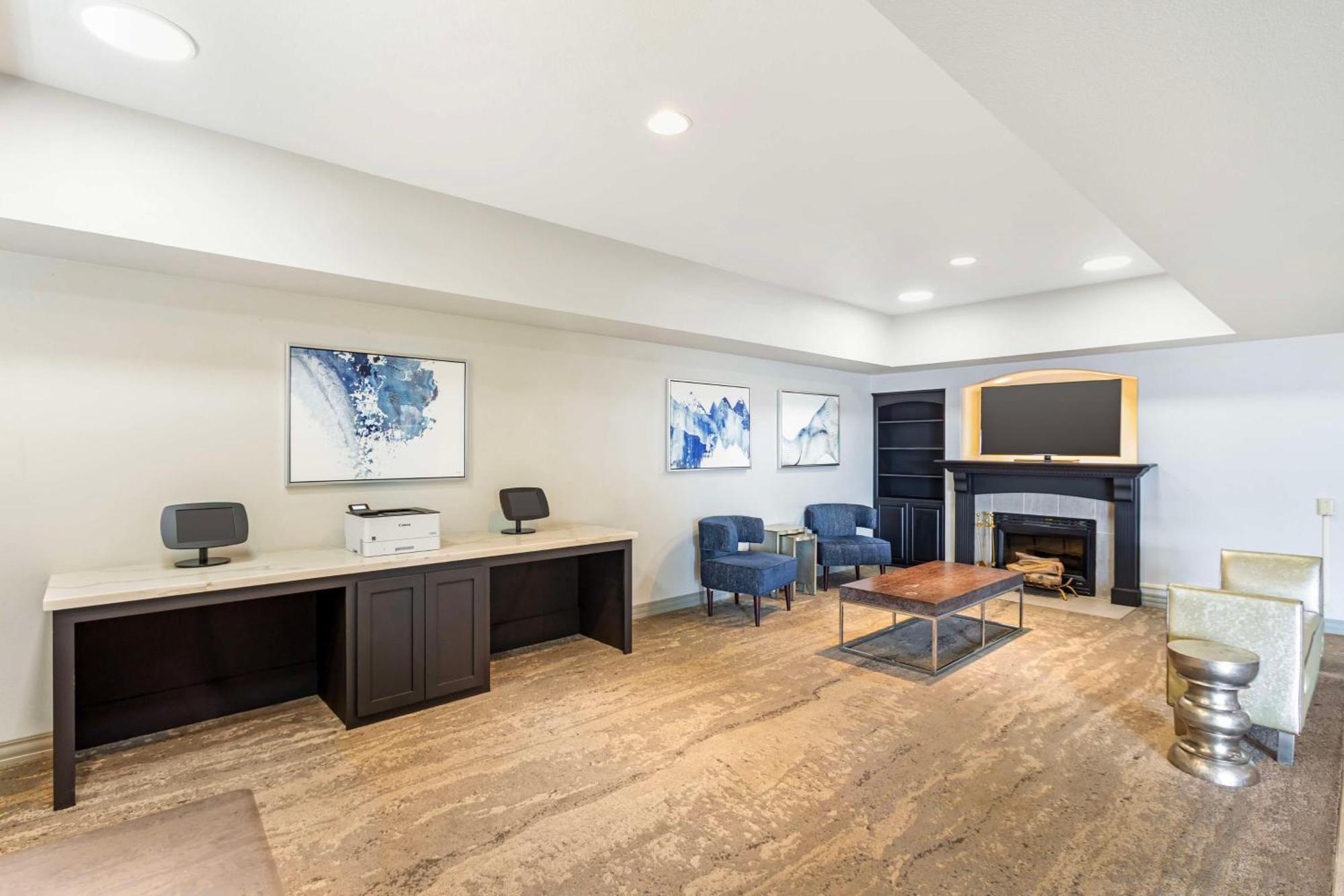 Best Western Plus Villa Del Lago Inn Patterson Bagian luar foto